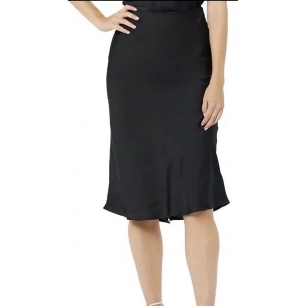 Amazon essentials Daily Ritual Black Slip Skirt Side Zip Size Small C1160